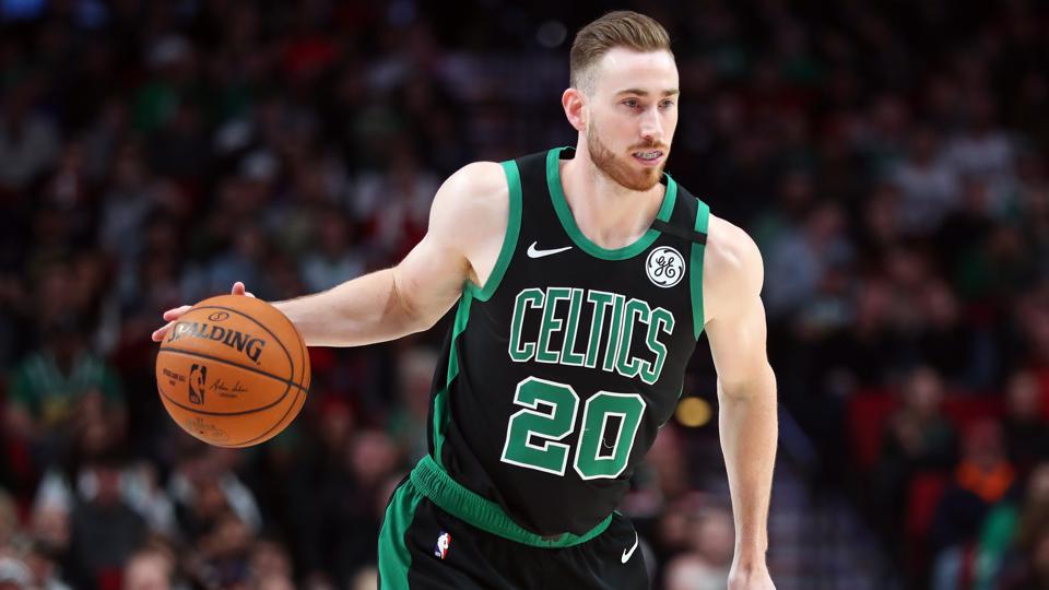 Report: Gordon Hayward, Hornets agree to four-year, $120M deal