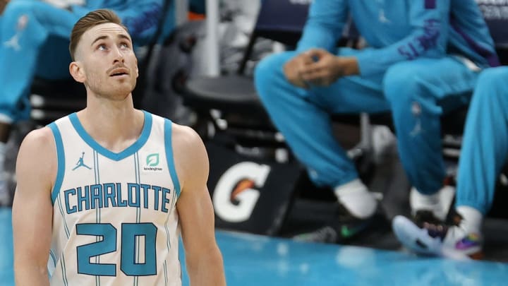 Charlotte Hornets' Gordon Hayward dealing with fractured finger