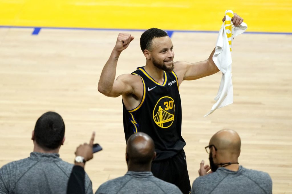 At long last, Warriors guard Steph Curry claims his first NBA Finals MVP  trophy - The Boston Globe