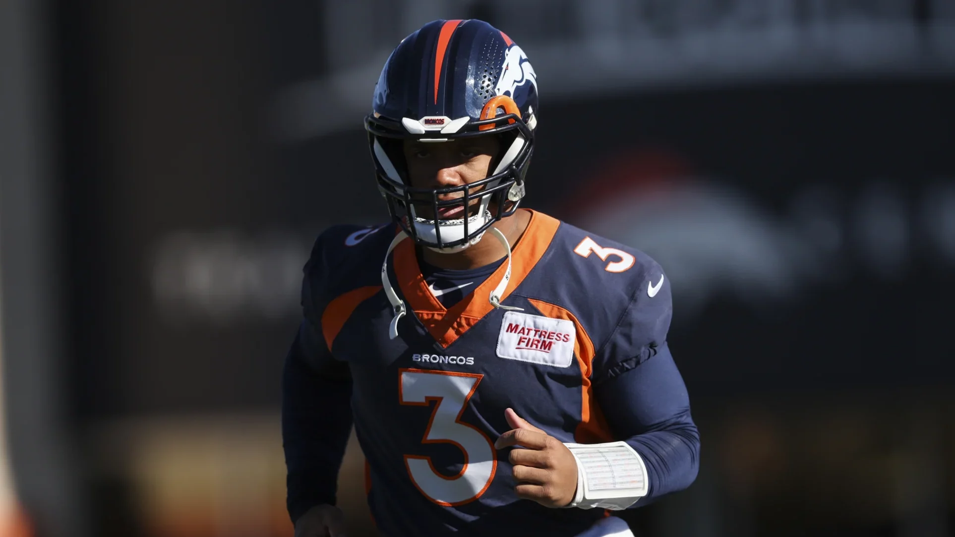 Broncos: Denver legend, fans react to 'Snowcapped' helmet reveal